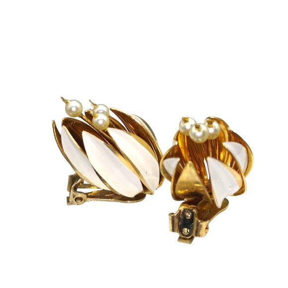 Vintage Snowdrop Snowbell Unique Enamel Earrings, January Flower, Snow Clip On - Picture 4 of 6